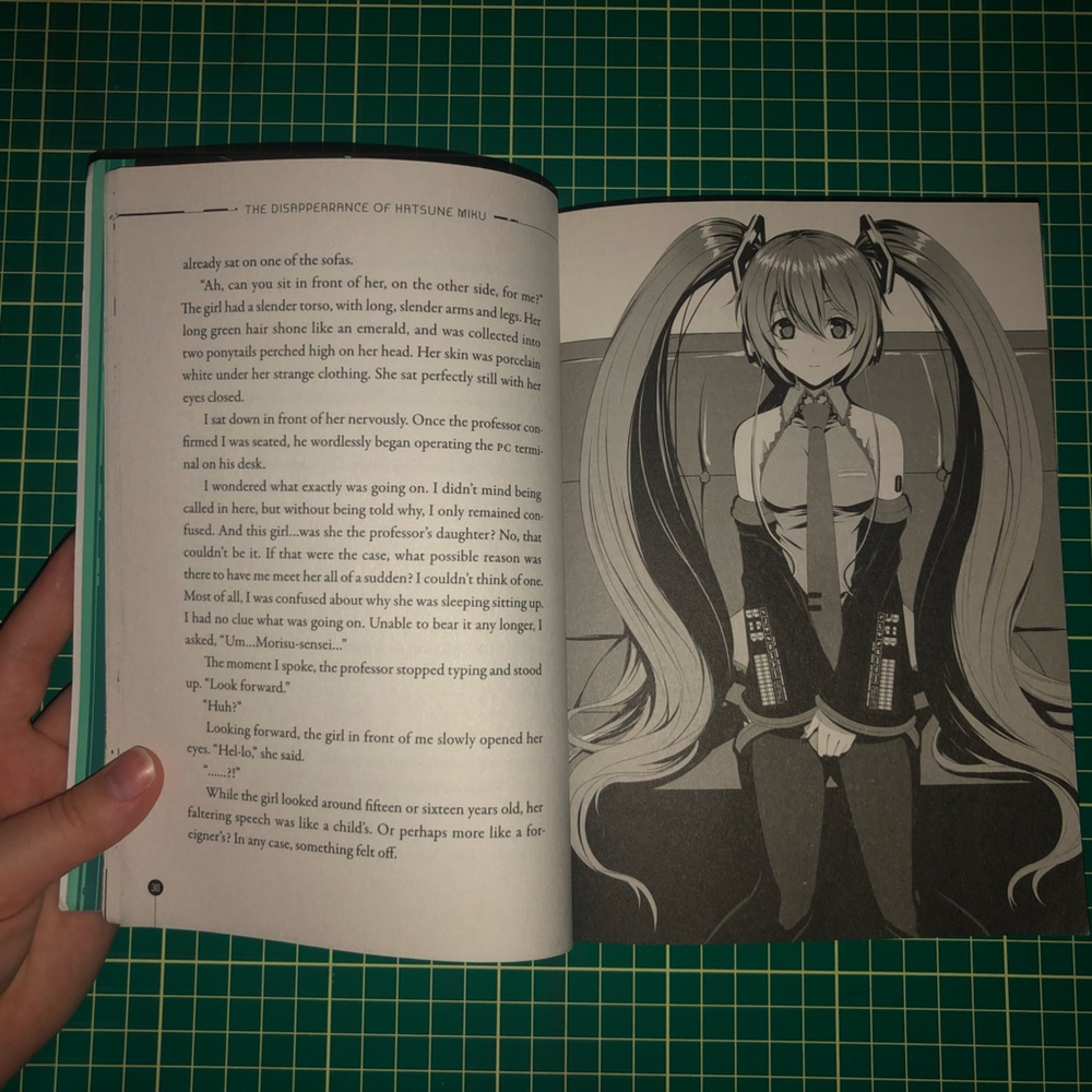The disappearance of hatsune miku -light novel♥️ - Picture 2 of 4